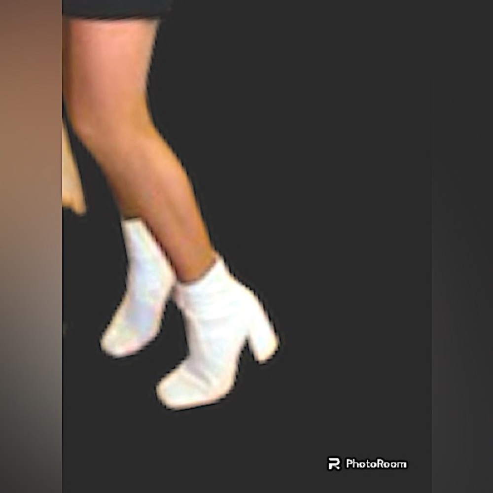White block heel boots size 8, worn once!